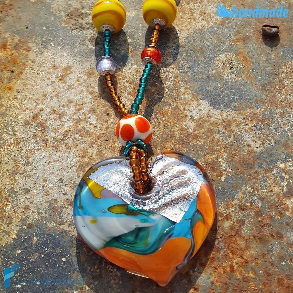 Collier Gipsy Heart en verre de Murano: Orange, bleu clair, jaune / Cœur / Argent, cristaux, verre