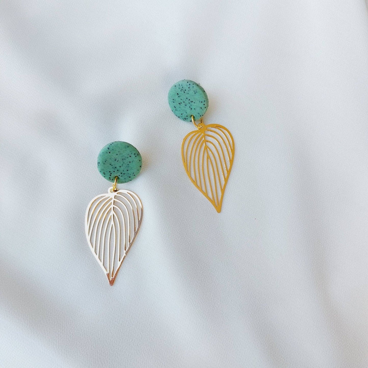 GRACE – Boucles Pâte Polymère Pendentif Doré 18k